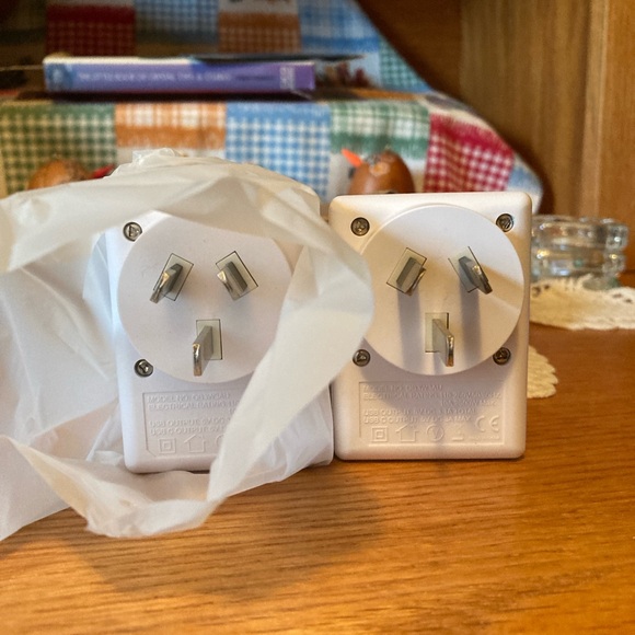 European Electrical Adapter for traveling to Europe, Set of 2 - Picture 6 of 16